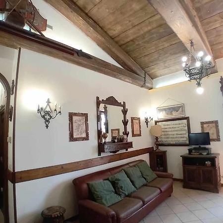 Casa Serafina Trilocale Con Arredi D'Arte E Parcheggio Privato Orvieto Exterior foto