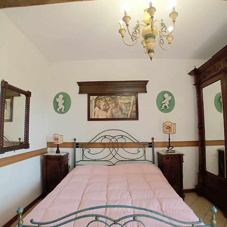 Casa Serafina Trilocale Con Arredi D'Arte E Parcheggio Privato Orvieto Exterior foto