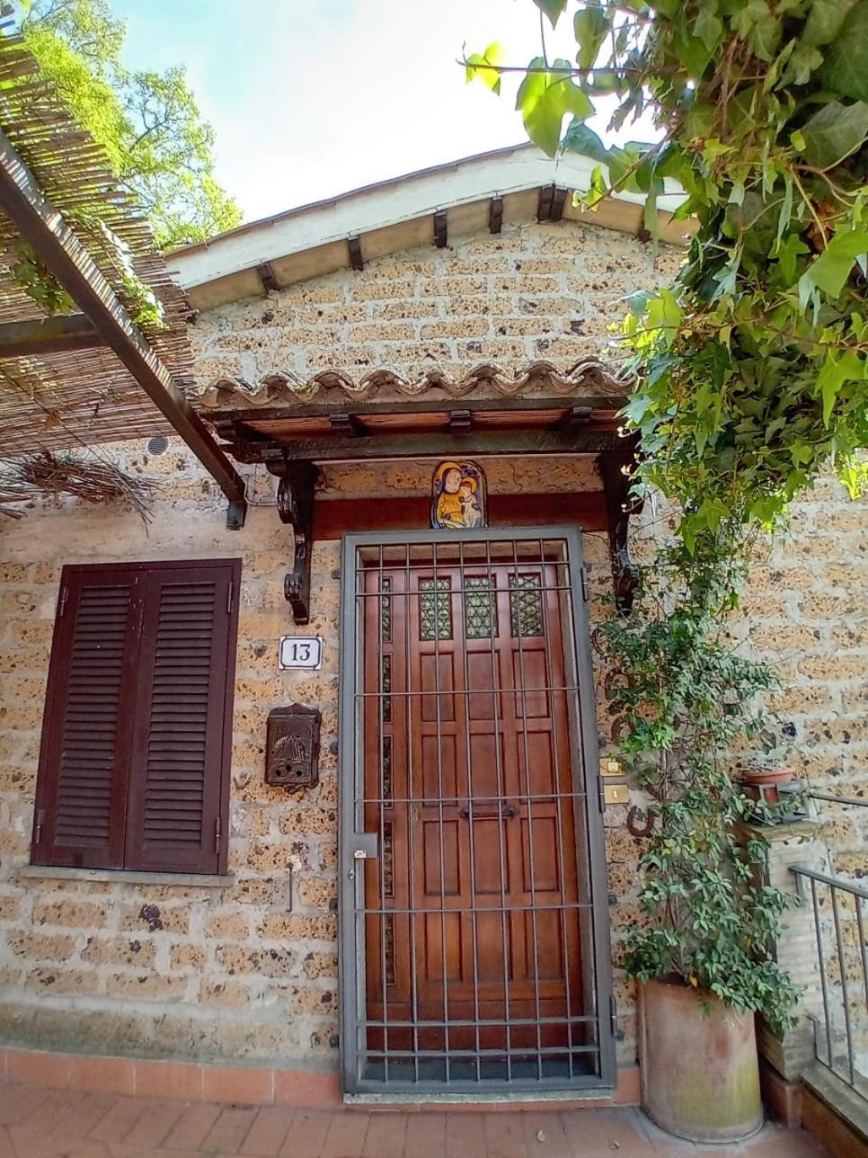 Casa Serafina Trilocale Con Arredi D'Arte E Parcheggio Privato Orvieto Exterior foto