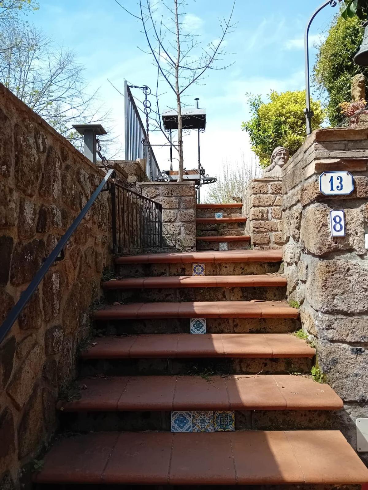 Casa Serafina Trilocale Con Arredi D'Arte E Parcheggio Privato Orvieto Exterior foto